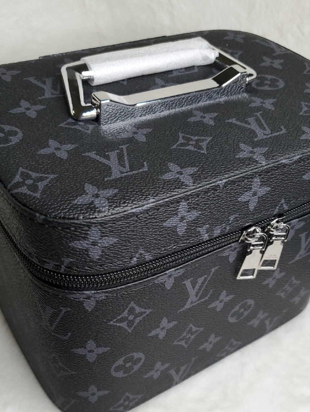 Lv  Black Monogram Makeup Train Case - Picture 3 of 7